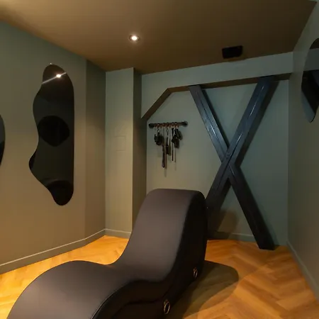 דירה Strasbourg, Bali, Balneo & Sauna *
